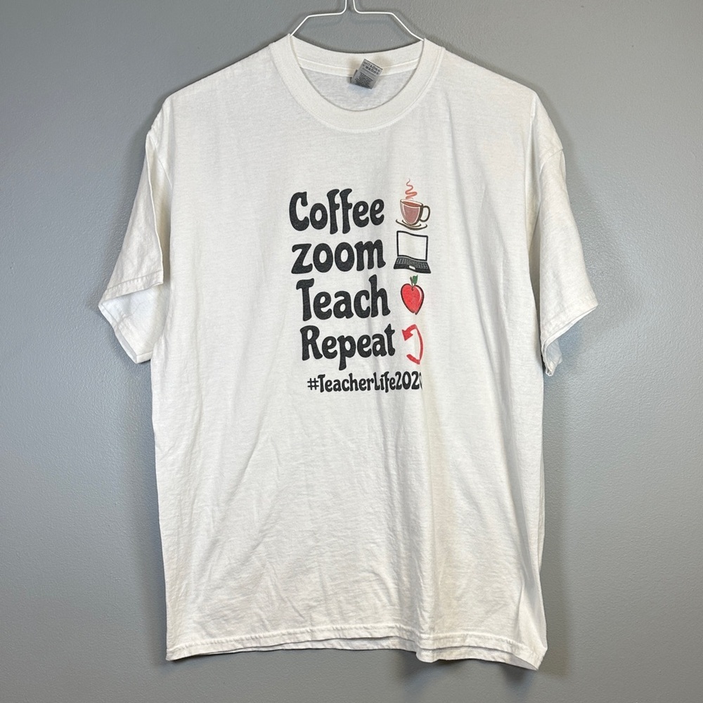 Gildan White Short Sleeve Tee with Graphic Print Mens XL